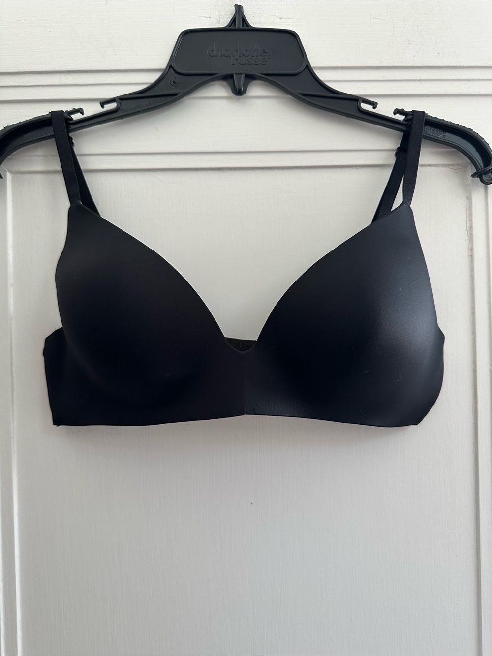 Victoria’s Secret Wireless Black T-Shirt Bra - 34C - Picture 1 of 6
